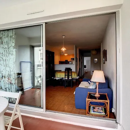 T2 Climatise Avec Loggia Et Parking A Carnon - Fr-1-715-40